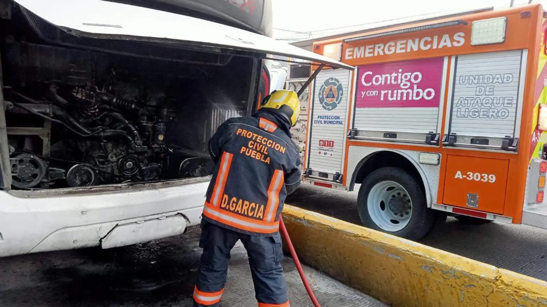 Conato de incendio en unidad de ruta Puebla Línea 1